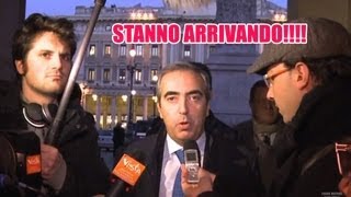 SCORREGGE SUI POLITICI STANNO ARRIVANDO FRANK MATANO [upl. by Leiuqese461]