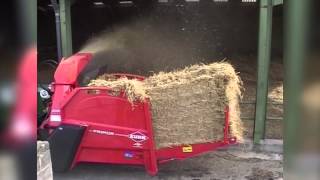 KUHN PRIMOR 2060 M  Straw Blowers amp Feeders In action [upl. by Terrej]