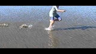 20101008  Running In Water  slow motion [upl. by Juster]