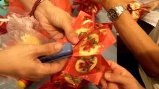 Making Chinese Lanterns  Xin Nian Kuai Le [upl. by Ycniuqed927]