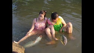 Amazing Fishing at Battambang  Beautiful Girl Fishing by hand  How To Catch Fish  46 [upl. by Amalita305]