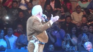 Vicente Fernández quotAca Entre Nosquot En El Mandalay Bay Las Vegas [upl. by Ruff]