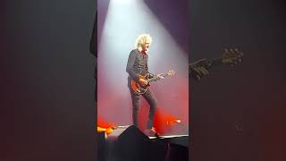 Brian May  Hammer To Fall Solo 5622  The 02  The Rhapsody Tour [upl. by Laurice302]