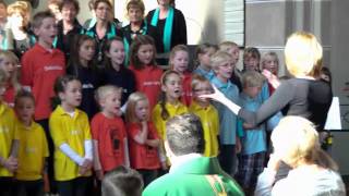 Kinderchor Iseringhausen quotPeter Maffay Tabaluga Ich wollte nie erwachsen seinquot [upl. by Hwu]