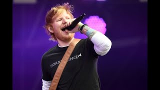 Ed Sheeran interrompe due volte il concerto a Cardiff “Scusate ma devo fare pipì” [upl. by Fayola457]