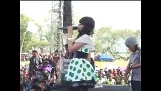 Secawan Madu  Via Vallen OM MONATA LIVE SRIKATONKAYEN 2013 [upl. by Otrebogir]