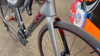 De nieuwe 🤩 TREK DOMANE generatie 4 Endurance racefiets of gravelbike❓🚴🏻‍♂️ [upl. by Je]