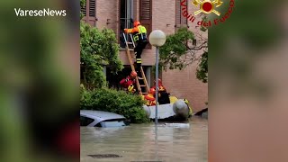 Alluvione in Emilia Romagna 400 interventi dei Vigili del Fuoco [upl. by Yknarf]