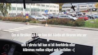 Utsikt från en lastbilshytt när man kör ut från ett bygge Södra Centrum [upl. by Lamhaj]