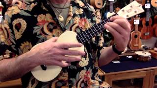 Ukulele Mania Demo 1950s Vintage Maccaferri quotIslanderquot Plastic Soprano 1838  Ukulele Mania Toky [upl. by Nasya]