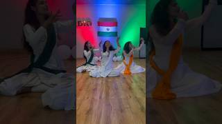 Bharat ki beti dance 🇮🇳  sitting choreography  independence day special dance bharatkibeti [upl. by Ellebanna]