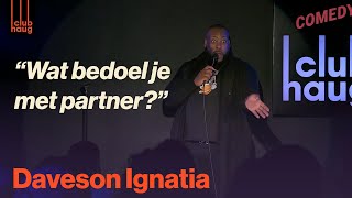 Familie feestje in zaal  Daveson Ignatia ComedyClubHaug [upl. by Andres]