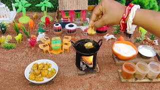 Crispy Phulkopi Pakoda  Cauliflower Pakoda  snacks recipe  mini food [upl. by Emmalyn]