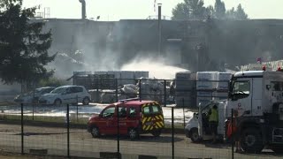 Important incendie dans la zone portuaire de Strasbourg [upl. by Lacee]