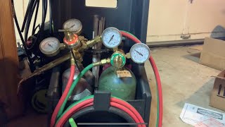 How To Set Up Oxygen amp Acetylene torch for beginners [upl. by Scarito]