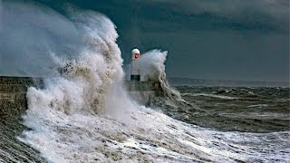 Porthcawl  Storm Frank [upl. by Nodnarb]