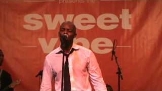 RampB Artist Joe performs quotI Wanna Knowquot Live at the Essence Music Festival 2009 [upl. by Paton968]