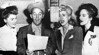 Andrews Sisters amp Bing Crosby  Hot time in the town of Berlin 1943 [upl. by Goody]