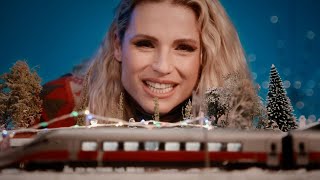 Michelle Hunziker presenta PROMOSVIZZERA di Trenitalia [upl. by Jahdai285]