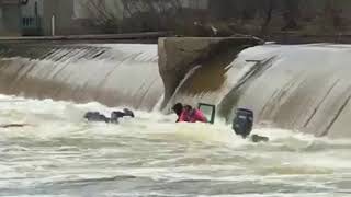 Fishing boat capsizes at dam [upl. by Vins]