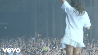 Disclosure  White Noise Live From Alexandra Palace ft Aluna [upl. by Yrroc]