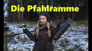 Altes neu entdeckt  Zaun bauen mit der Pfahlramme [upl. by Nongim873]