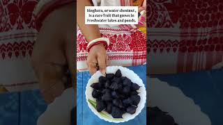 singhara 😋 singhara waterchestnut rarefruits shorts shortvideo shortsvideo youtubeshorts [upl. by Harehs893]