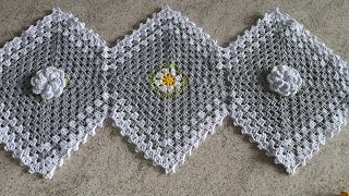 Caminho de mesa Letícia 🥰🌸 EntrelinhasbyCarmen crochet artesanato [upl. by Raffo265]