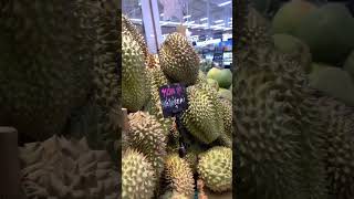 Best fruit in this world only durian😬durianfruit eatingenjoyfoodiethaifruitfreshfruits [upl. by Herr]