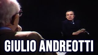 GIULIO ANDREOTTI intervistato da Enzo Biagi [upl. by Natsud]