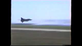 009 decolare evolutie 2 low pass MiG23 243 Bobocu 1990 [upl. by Neirol]