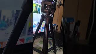 Tripod 3110 budget tripod [upl. by Ynahpets]