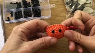 13 Veiligheidsoogjes plaatsen amigurumi  Haken voor beginners GRATIS Online haakcursus [upl. by Ahsiliw]