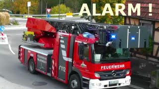 Einsatz Feuerwehr Waldenbuch neue Metz Drehleiter Mercedes AtegoScheunenbrandÜbung  Fire drill [upl. by Nyra]