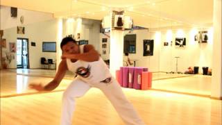 Capoeira Video Tutorial Ginga e Esquiva [upl. by Demha]