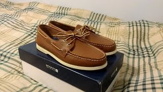 Sperry Topsider Boat Shoes Tan Authentic Original 2 Eye Review Urban Outfitters [upl. by Lejna]