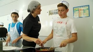 Initiation aux arts de faire culinaires au collège [upl. by Anivlek]