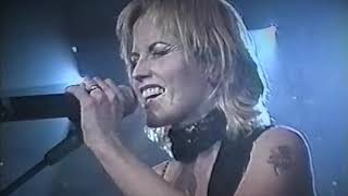 The Cranberries  Italy 1999 Live [upl. by Yrdua]