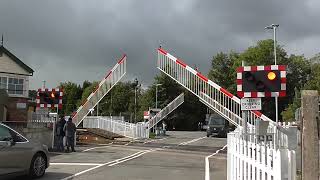 Level Crossing Lostwithiel Spoorwegovergang Passage a Niveau Railroad Bahnübergang [upl. by Naeruat]