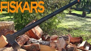 Fiskars X27 Super Splitting Axe 36 Inch [upl. by Nyahs13]