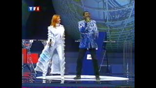 Axelle Red et Youssou NDour  La cour des grands  Tirage au sort Coupe du monde  4 décembre 1997 [upl. by Calan]