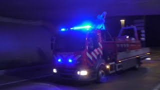 Brandweer Spijkenisse Bootwagen 173113 met spoed naar melding persoon te water Oostvoorne 506 [upl. by Ordnaxela]