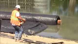 AquaDam installation for Pioneer Bluff Bridge 2013 [upl. by Warford876]