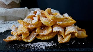 CHIACCHIERE DI CARNEVALE FRIABILI E BOLLOSE I Le Ricette di TerroreSplendore [upl. by Akemed]