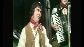 The Wurzels Combine Harvester ToTP 1976 3rd appearance [upl. by Canice]