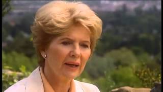 Eva Lind im Gespräch mit Christiane Hörbiger 2004 [upl. by Idelle]