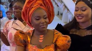 HOW BIOLA BAYO SHINED AT HER FRIEND TILEWA’S WEDDING CEREMONY IN LAGOS [upl. by Nothgiel]