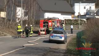 Brennende Wiesen in Kreuztal von Feuerwehr gelöscht [upl. by Sivek248]