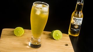 Cómo Preparar una Michelada coctel de cerveza Corona [upl. by Alioz416]