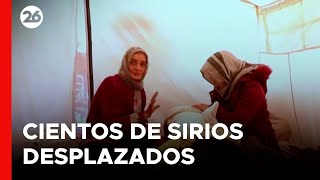 Cientos de sirios desplazados huyeron de la zona rural de Alepo [upl. by Payton76]